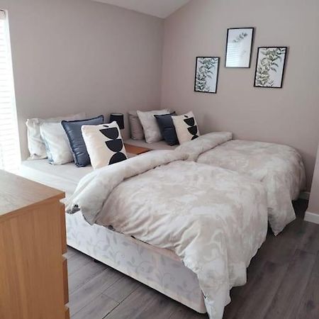 The Mews Holywell Villa Холиуел Екстериор снимка